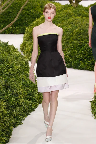 Look 24
